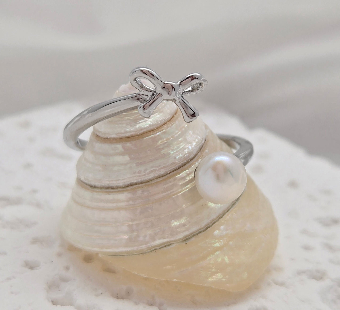 Ribbon Pearl Ring