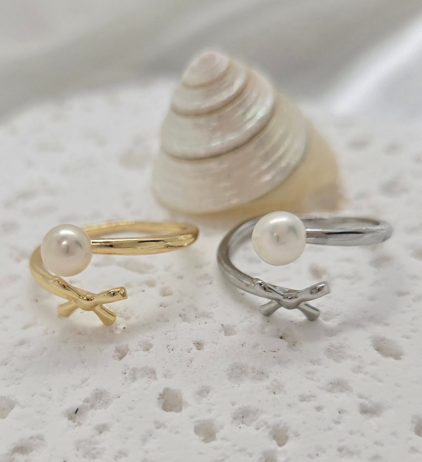 Ribbon Pearl Ring