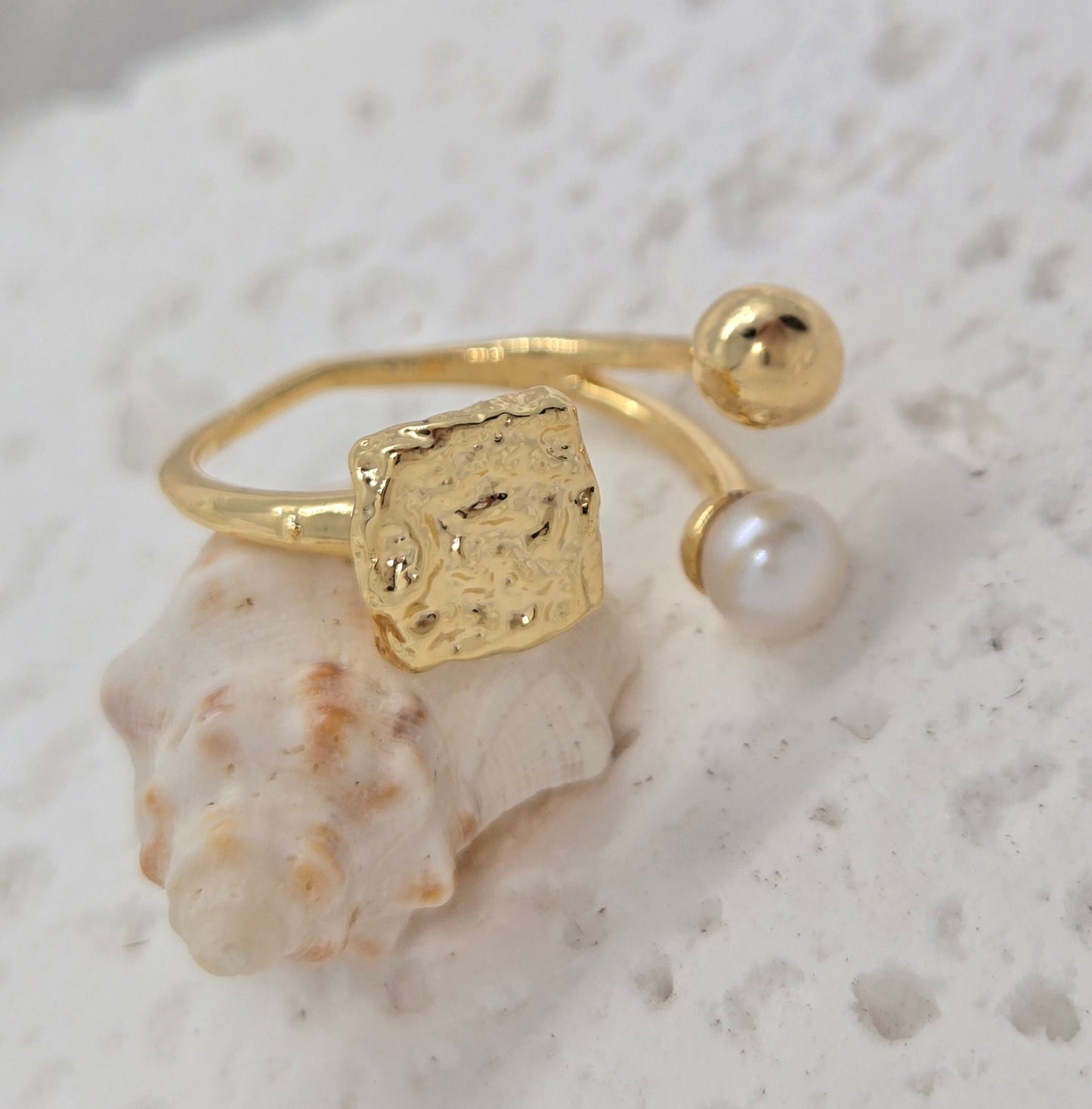 Terrain Pearl Ring