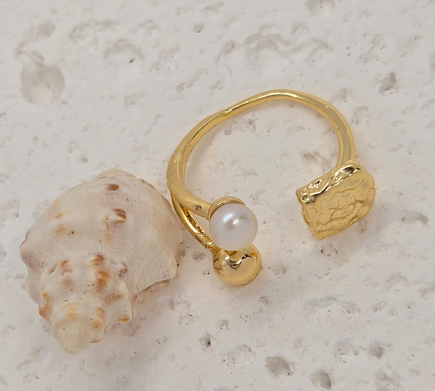 Terrain Pearl Ring