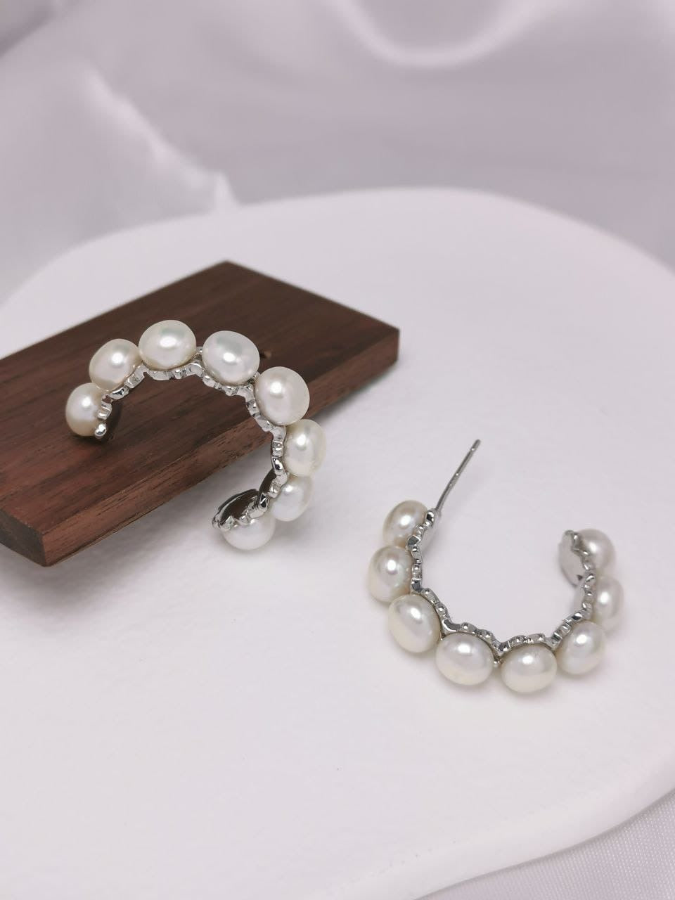 Pearls Hoop Earrings
