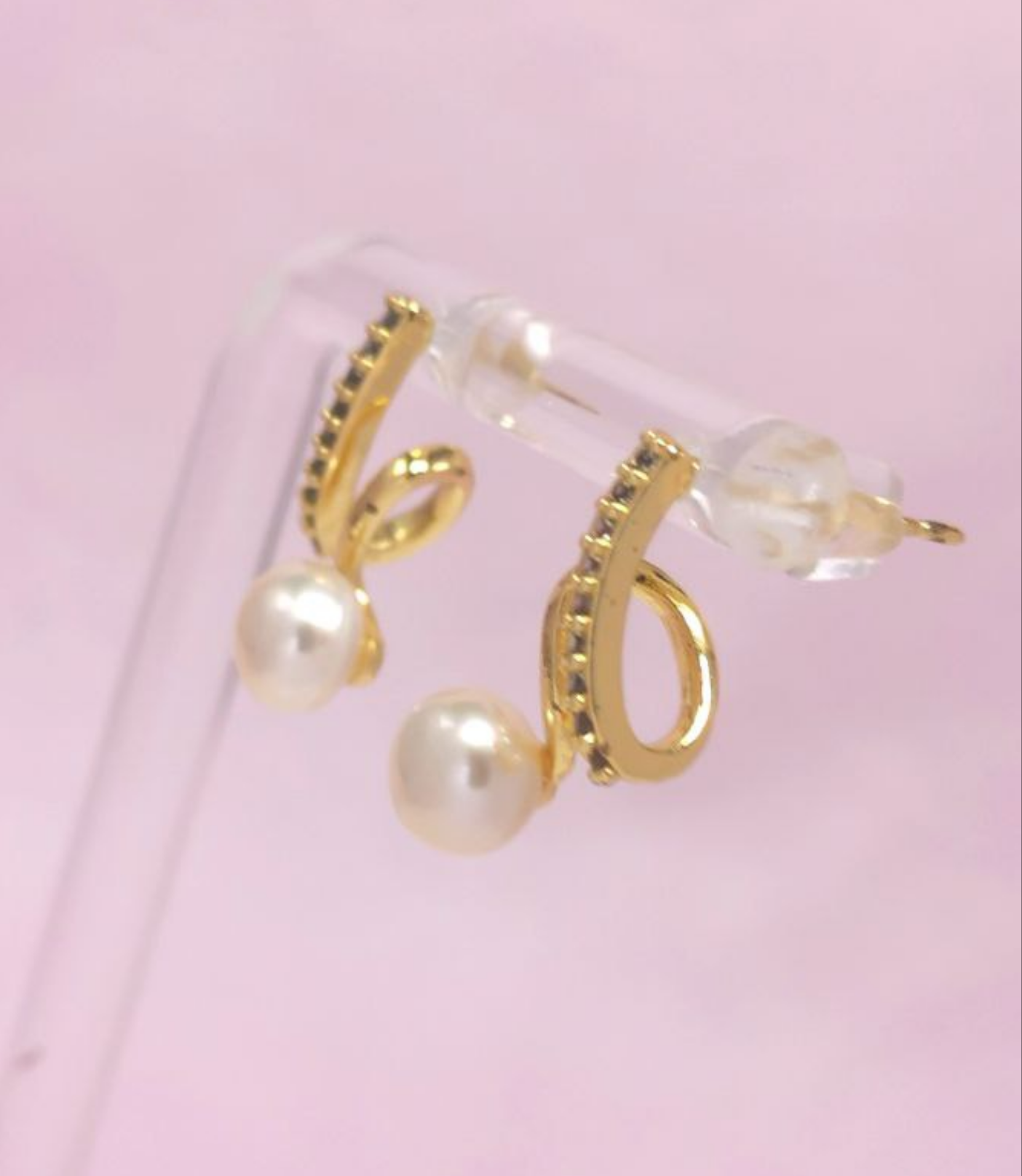 Aerial Ribbon Pearl Studs