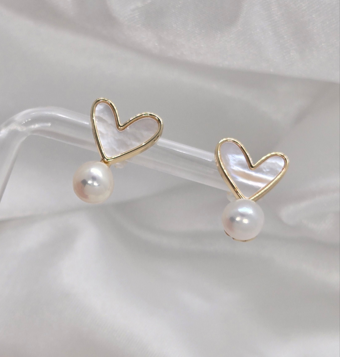 Mother of Pearl Heart Pearl Studs