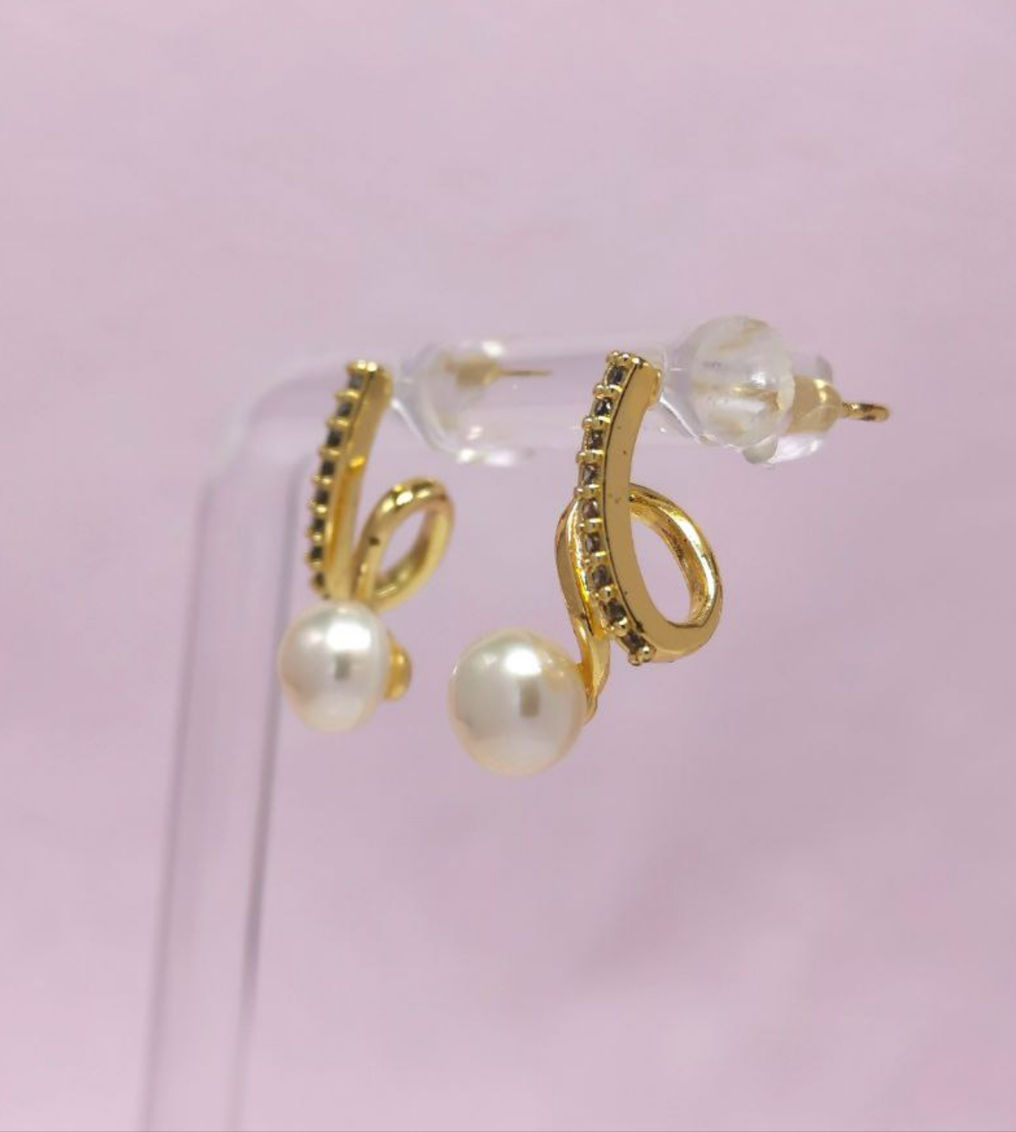 Aerial Ribbon Pearl Studs