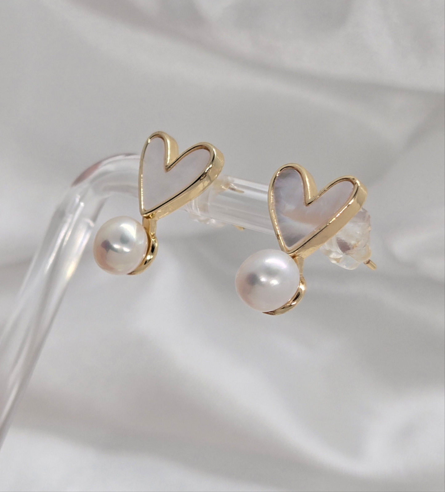 Mother of Pearl Heart Pearl Studs