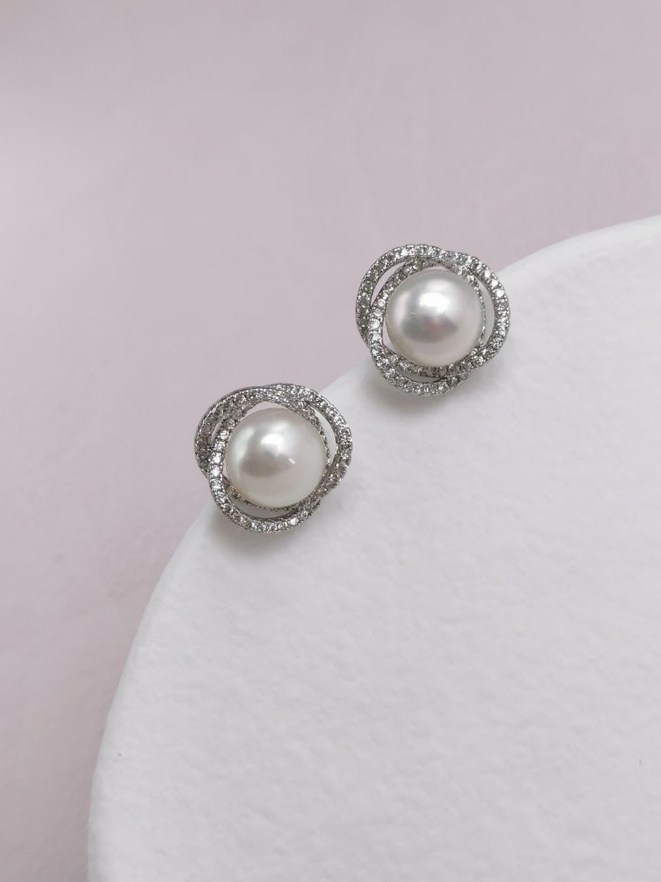 Galaxia Pearl Studs