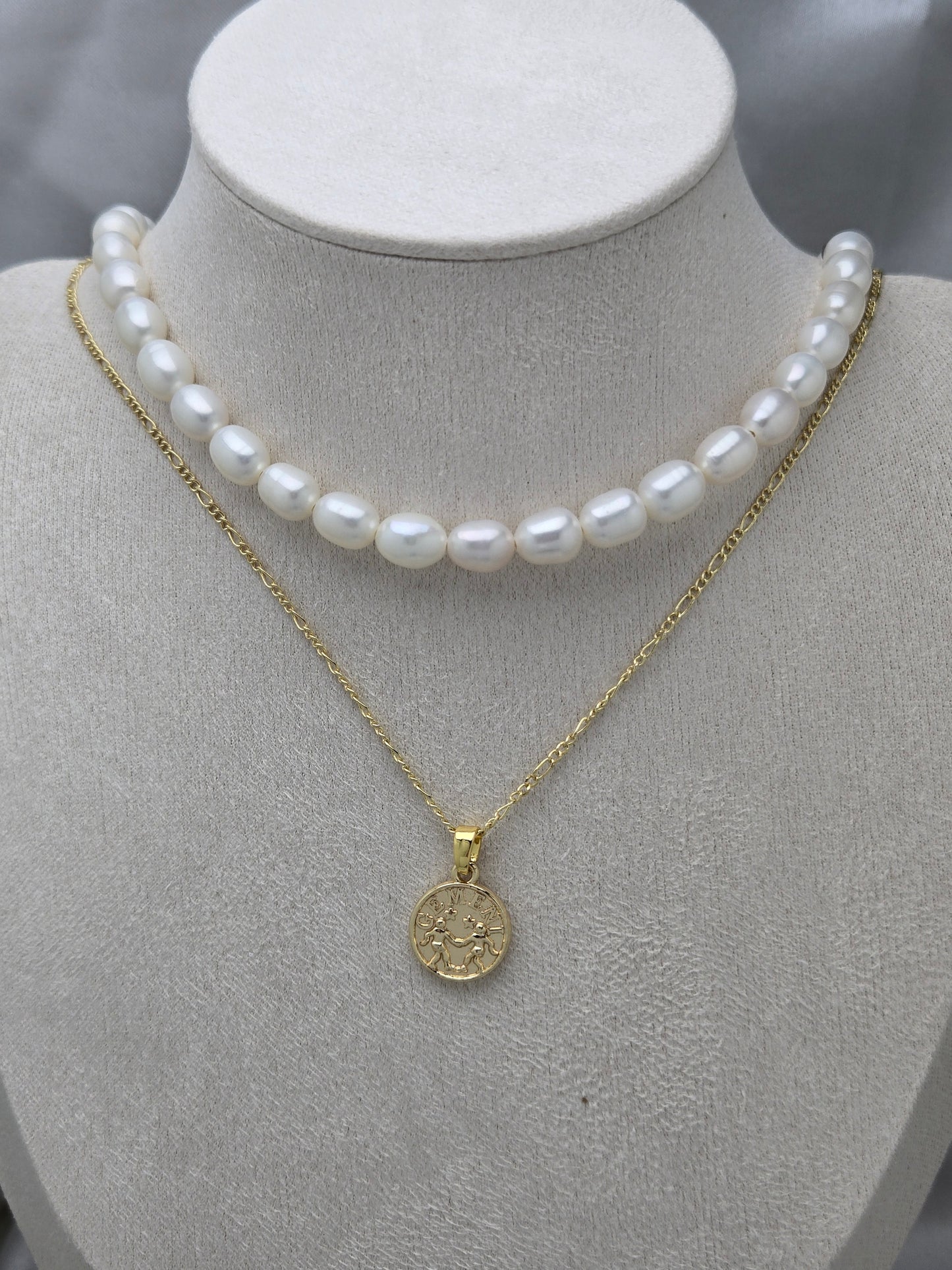 O-Toggle Buckle Rice Pearl Necklace