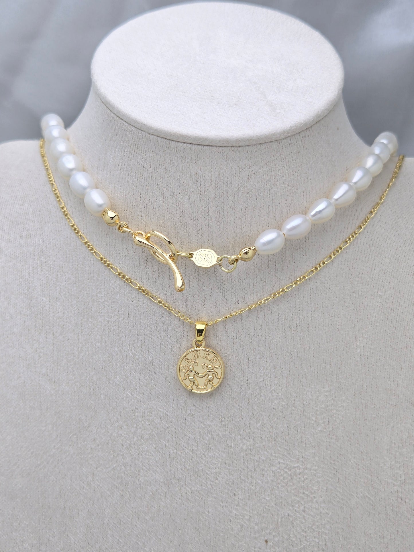 O-Toggle Buckle Rice Pearl Necklace