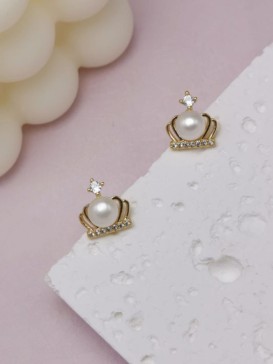Queen Pearl Studs